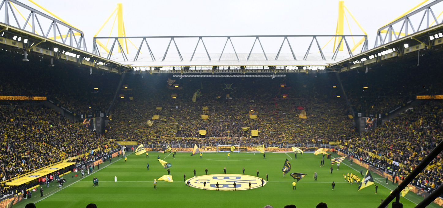 Signal Iduna Park, Borussia Dortmund