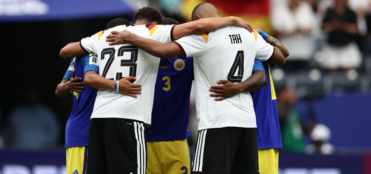 Germania-Curacao abbraccio