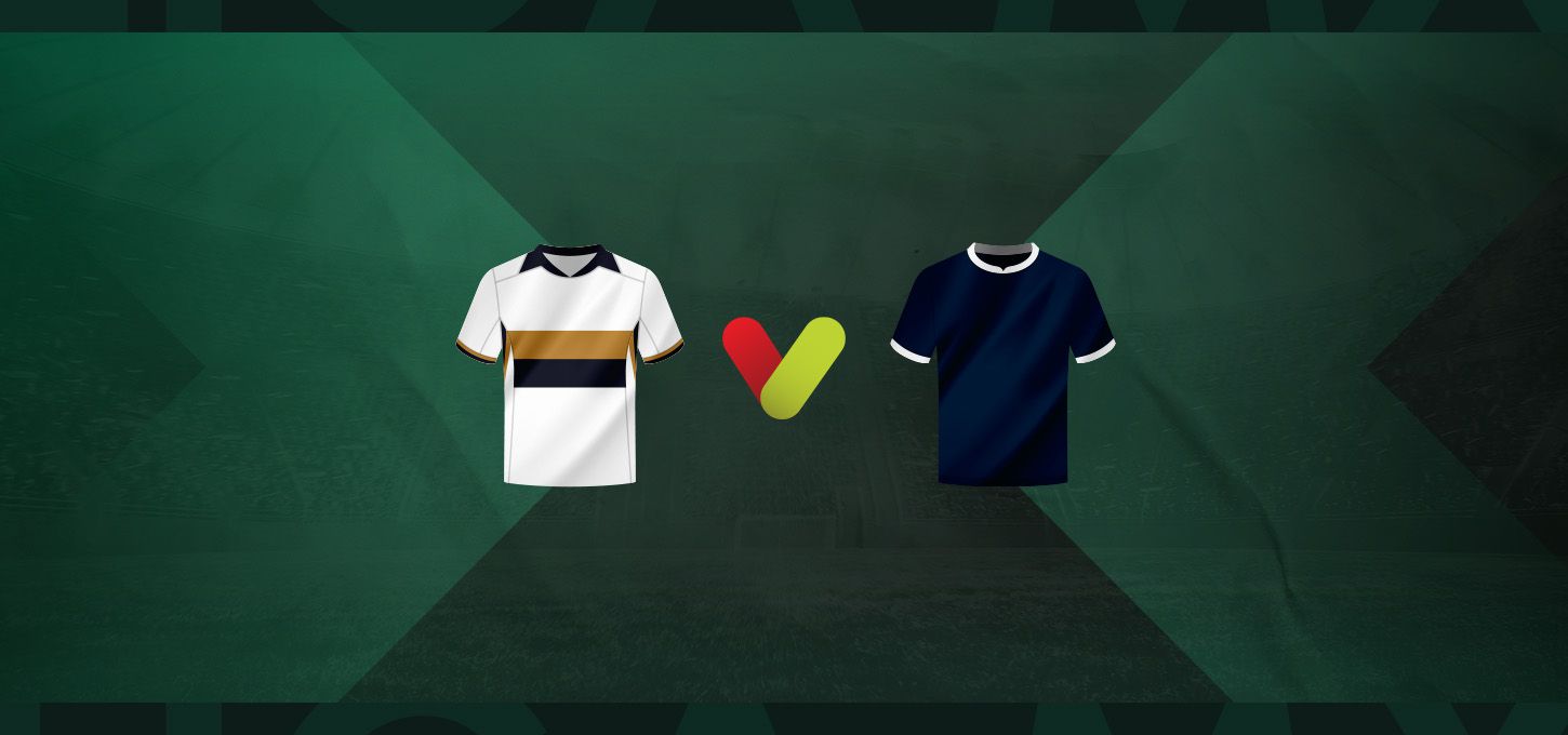 Pumas v Pachuca